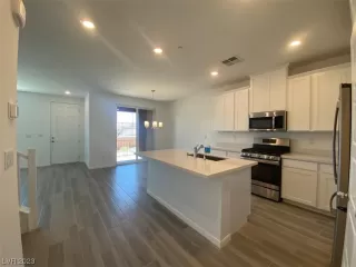 Photo #4: 2516848 Listing 