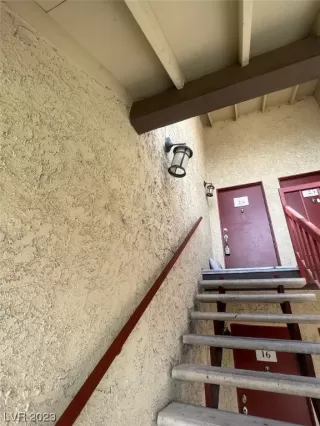 Photo #1: 2516881 Listing