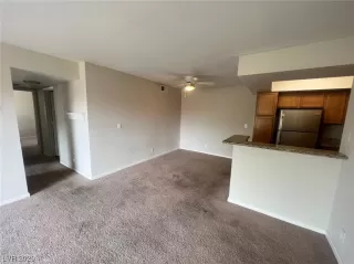 Photo #4: 2516881 Listing