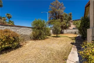 Photo #2: 2516906 Listing