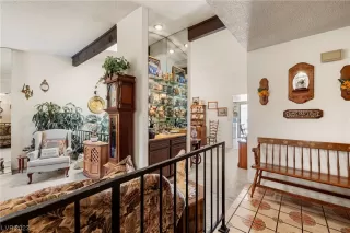 Photo #4: 2516906 Listing