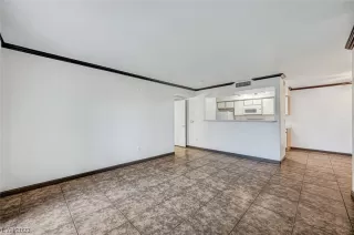 Photo #4: 2516935 Listing