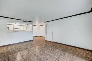 Photo #5: 2516935 Listing