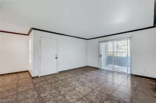 Photo #6: 2516935 Listing