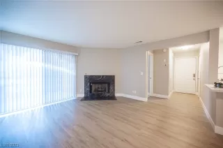 Photo #2: 2516936 Listing 