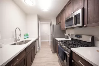 Photo #6: 2516936 Listing 