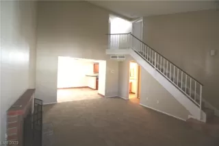 Photo #5: 2516940 Listing 