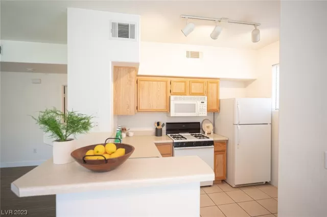 MLS: 2516945 Condo For Sale