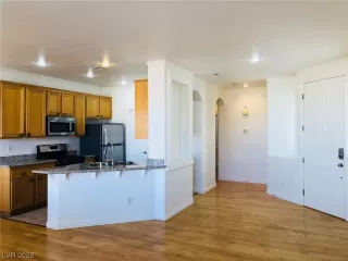 Photo #4: 2517017 Listing 