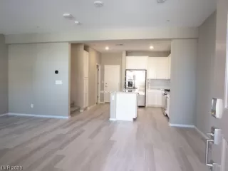 Photo #6: 2517031 Listing 