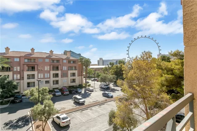 MLS: 2517037 Condo For Sale