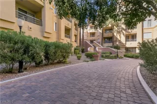 Photo #3: 2517037 Listing