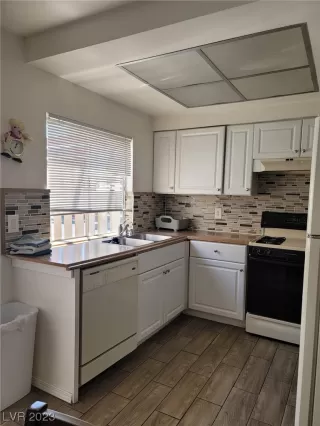 Photo #1: 2517041 Listing 