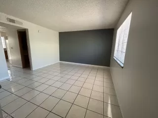 Photo #5: 2517044 Listing 