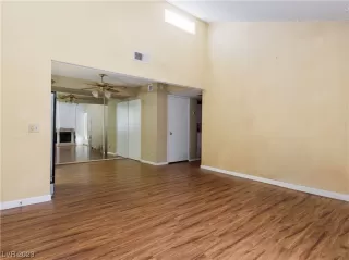 Photo #3: 2517047 Listing