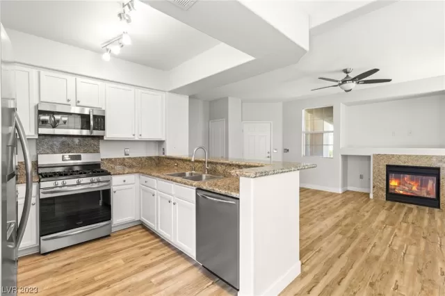 MLS: 2517051 Condo For Sale