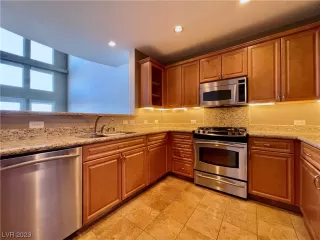 Photo #4: 2517075 Listing 