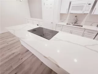 Photo #2: 2517087 Listing 