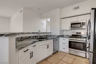 Photo #3: 2517116 Listing