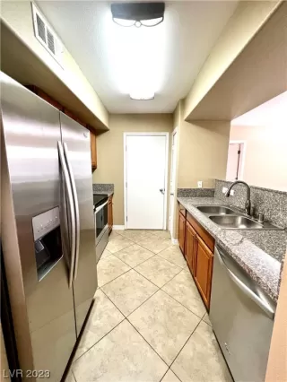 Photo #3: 2517124 Listing 