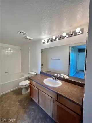 Photo #5: 2517124 Listing 