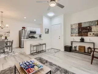 Photo #5: 2517136 Listing