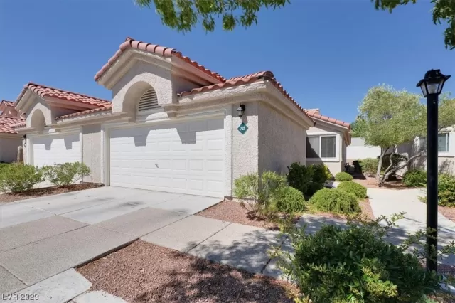 MLS: 2517140 Condo For Sale