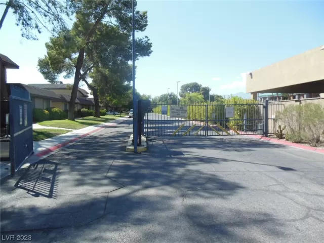 MLS: 2517164 Condo For Sale