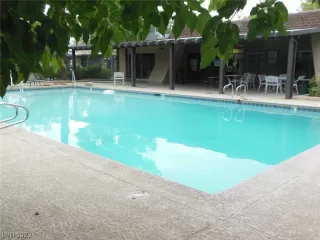 Photo #4: 2517164 Listing 