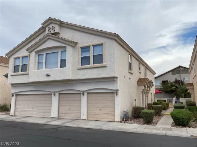 MLS: 2517178 Condo For Sale