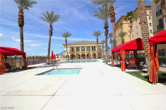 MLS: 2517187 Condo For Sale