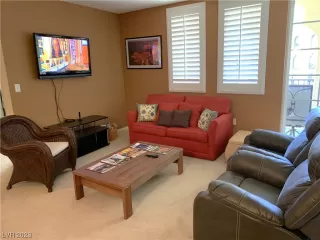 Photo #3: 2517187 Listing