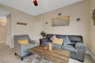 Photo #4: 2517192 Listing