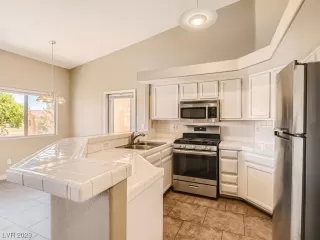 Photo #4: 2517237 Listing