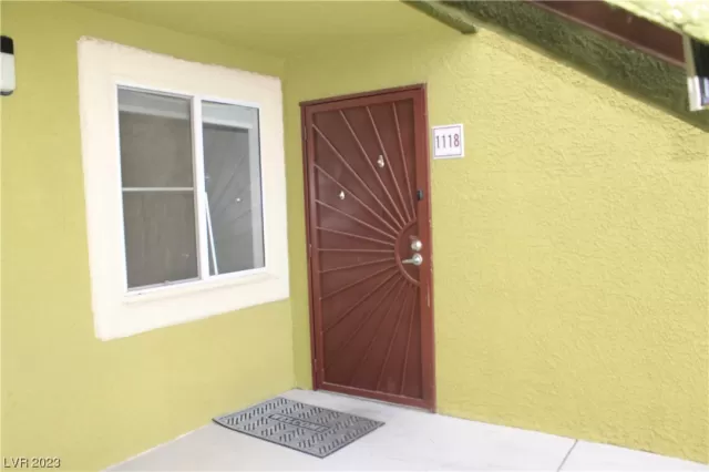 MLS: 2517398 Condo For Sale