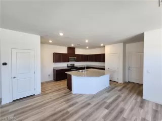 Photo #6: 2517428 Listing 