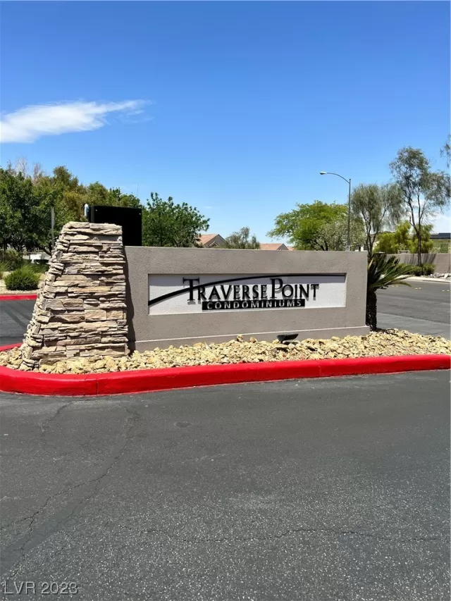 MLS: 2517437 Condo For Sale