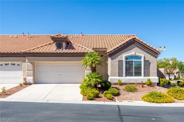 MLS: 2517491 Condo For Sale