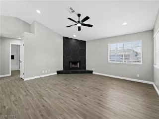 Photo #1: 2517501 Listing