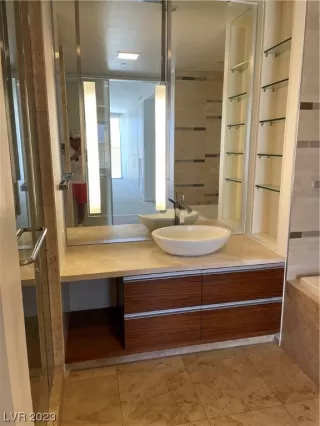 Photo #6: 2517511 Listing