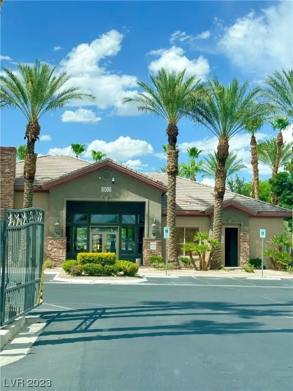 MLS: 2517521 Condo For Sale