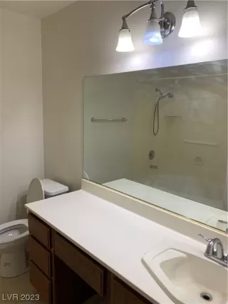 Photo #5: 2517526 Listing