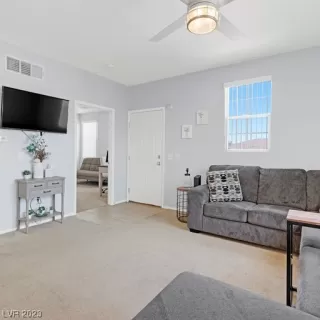 Photo #5: 2517554 Listing