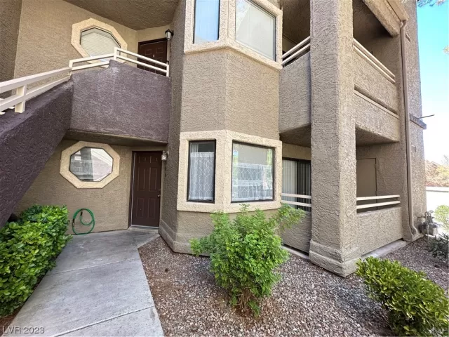 MLS: 2517715 Condo For Sale