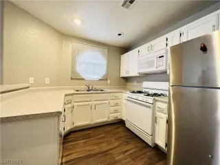 Photo #3: 2517715 Listing