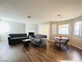 Photo #6: 2517715 Listing