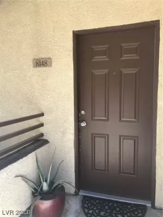 Photo #1: 2517716 Listing 