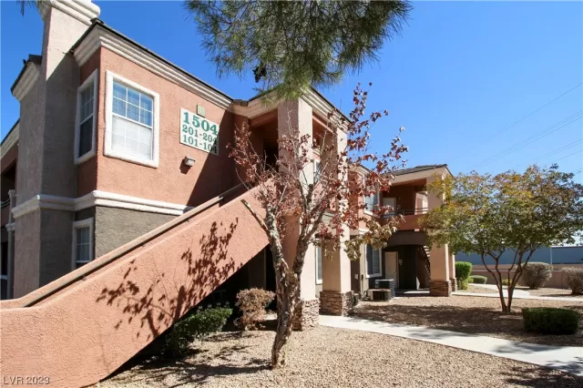 MLS: 2517717 Condo For Sale