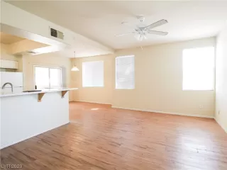 Photo #2: 2517717 Listing 