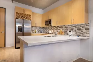 Photo #3: 2517757 Listing